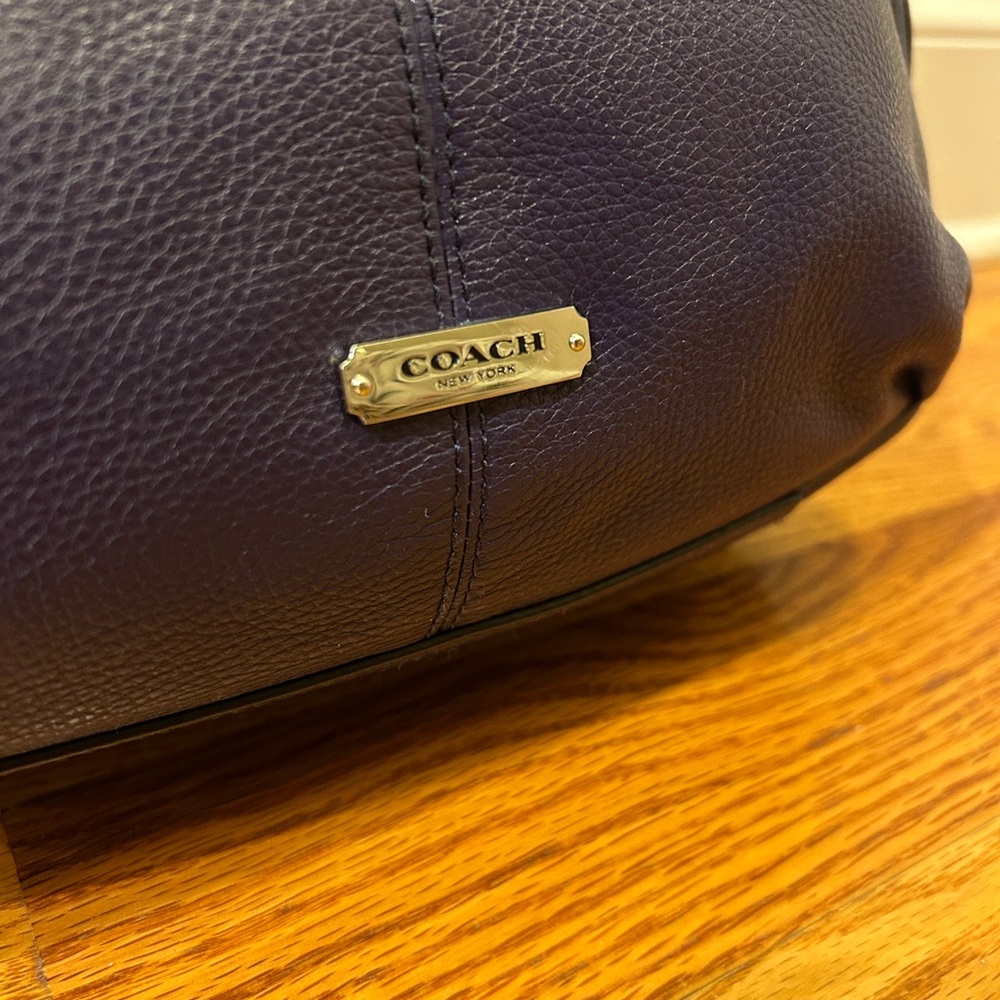 Y2K Coach Avery Eggplant Pebbled Leather Hobo Purse Handbag F23960 - Picture 2 of 7